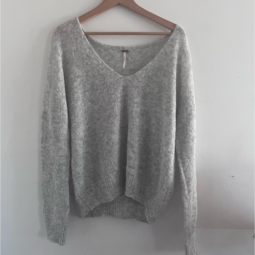 Free people V- Neck Oversized Long Sleeve knit Gray Sweater